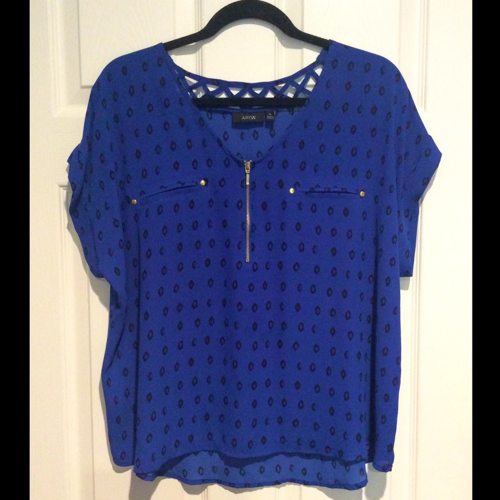 Apt. 9 Zipper Accent Blue and Black Top sz XL